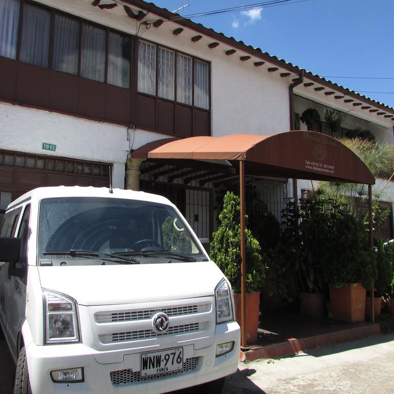Casa De Huespedes Shalom Victoria Guest House Bogotá Exterior foto